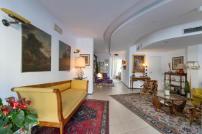 Hotel Bernardino Lucca